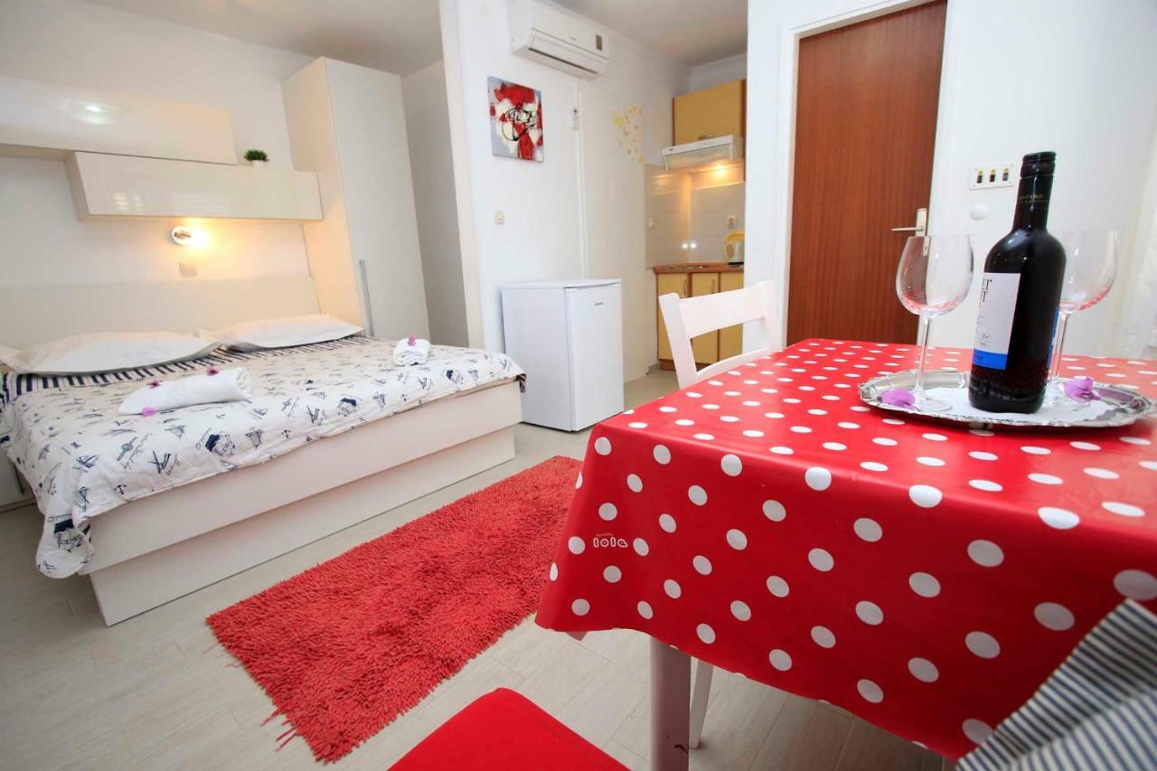 Apartmani Ivona & Ivo Makarska Exterior photo