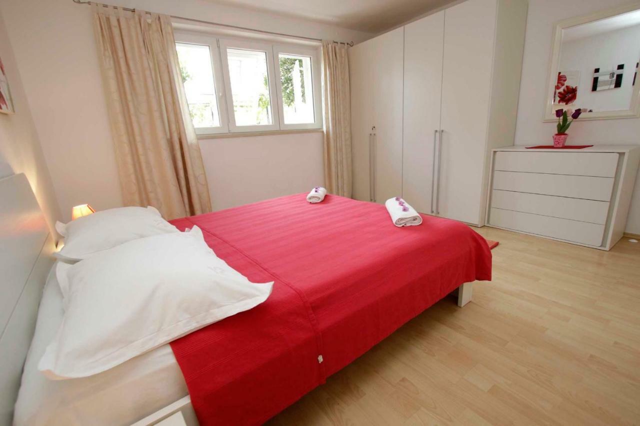 Apartmani Ivona & Ivo Makarska Exterior photo