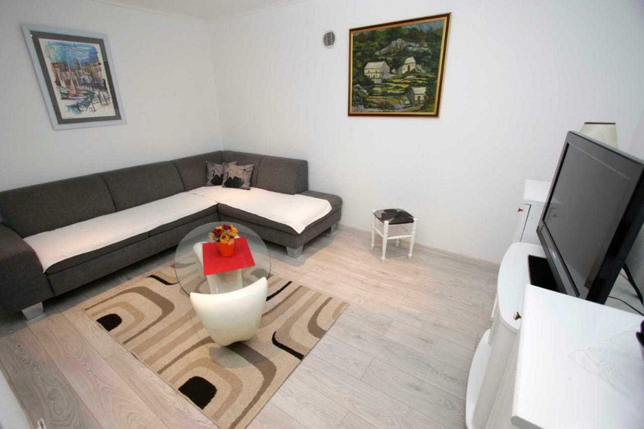 Apartmani Ivona & Ivo Makarska Exterior photo