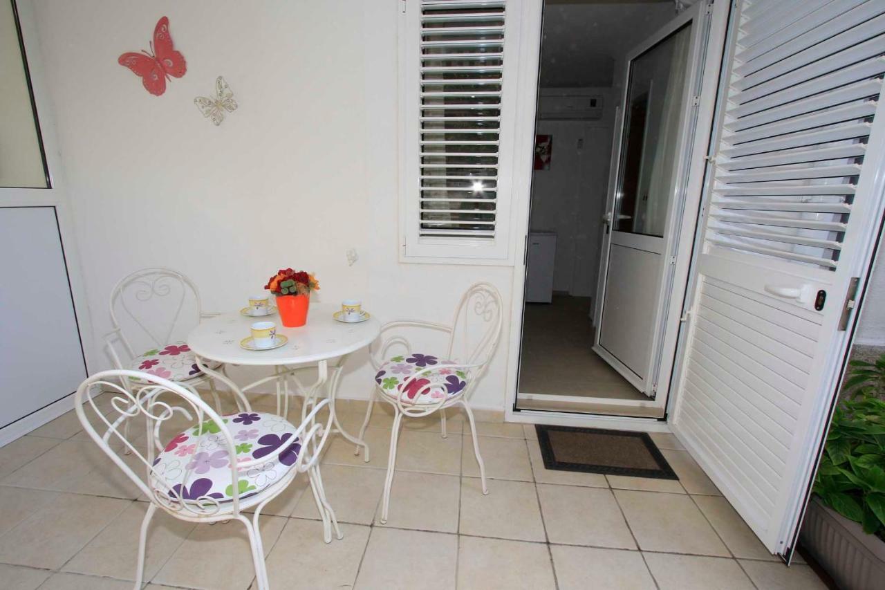 Apartmani Ivona & Ivo Makarska Exterior photo